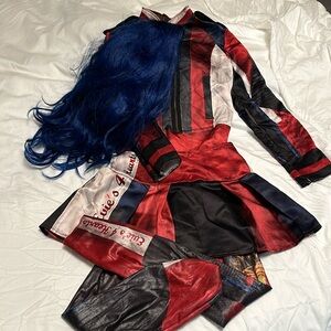 Decendents Evie Costume with Wig size kids Large